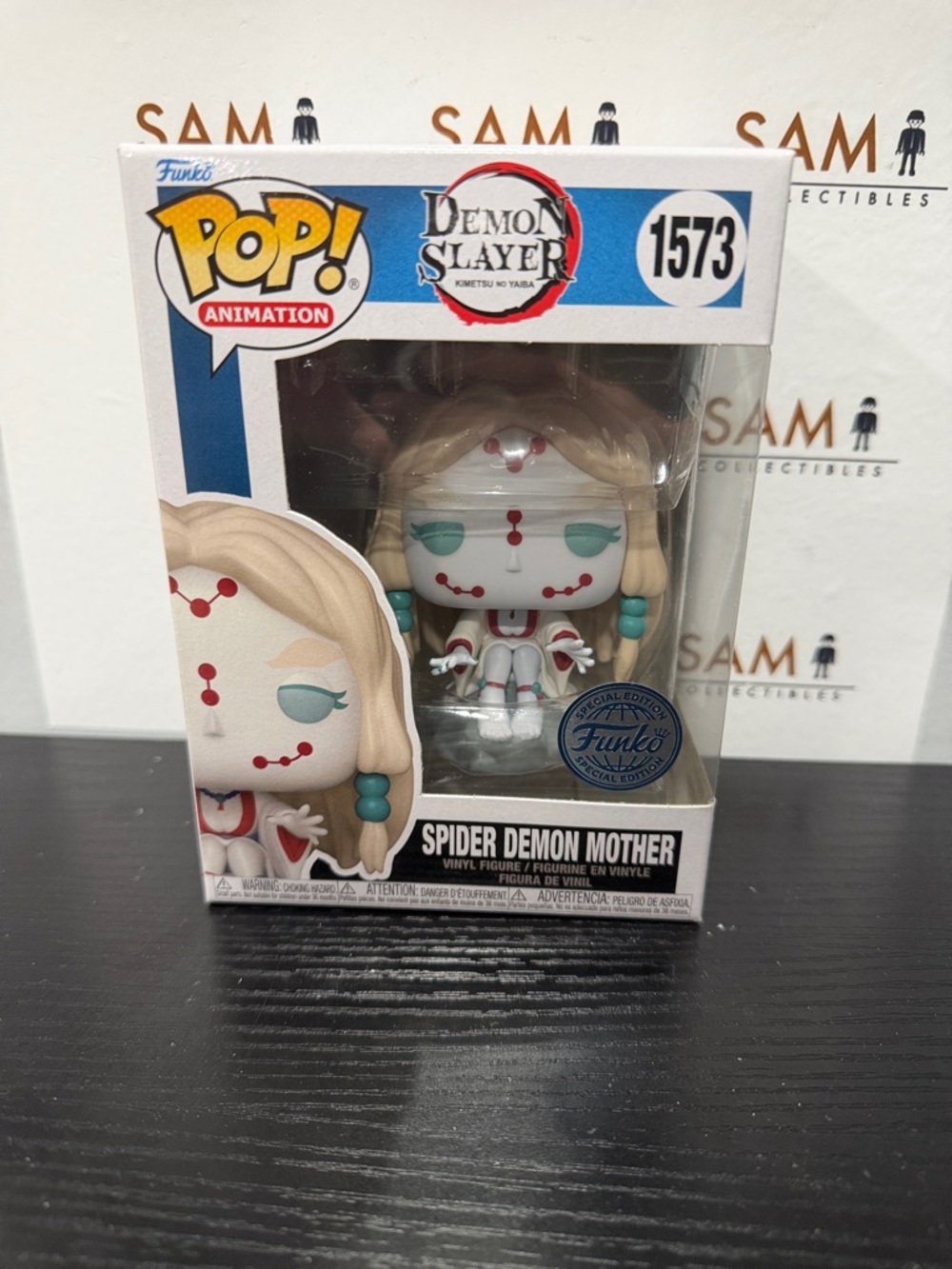 Funko Pop Demon Slayer Anime Spider Demon Mother 1573  + Protector